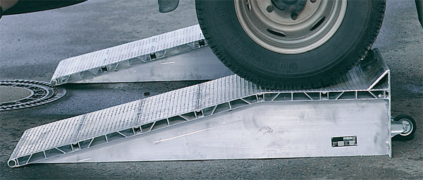 Paar Alu-Auffahrkeile, B 500 mm, Tragkraft 12000 kg