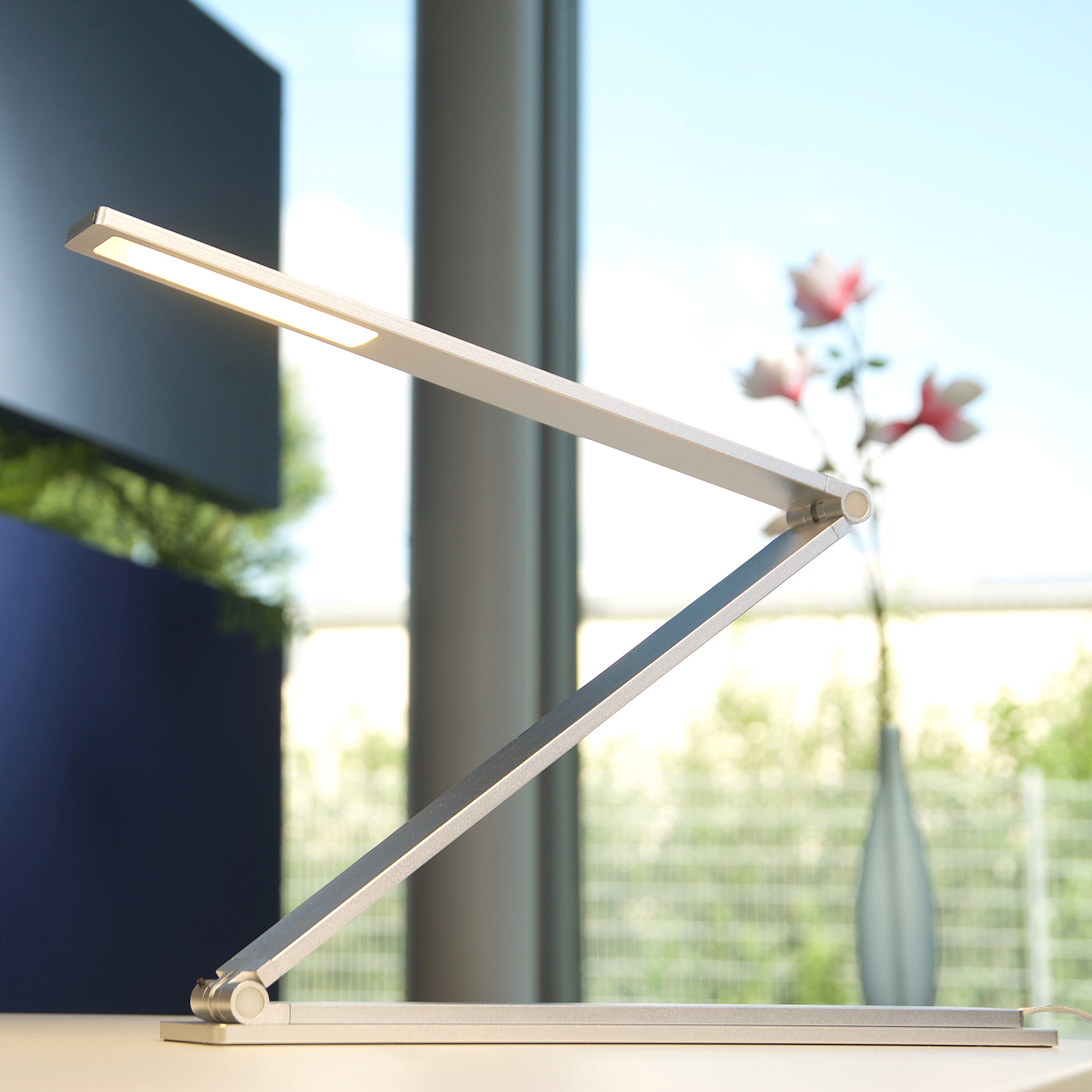 314-0136_2 ALCO Timmy LED-Tischleuchte "Z-Form" aus Aluminium,mit Doppelarm, klappbar, 230V, 8,4W, Fuß 360x60x40mm