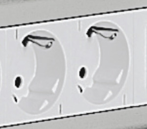 587-0385NMypGixPwGTdE Doppelsteckdose, Löcher 45°