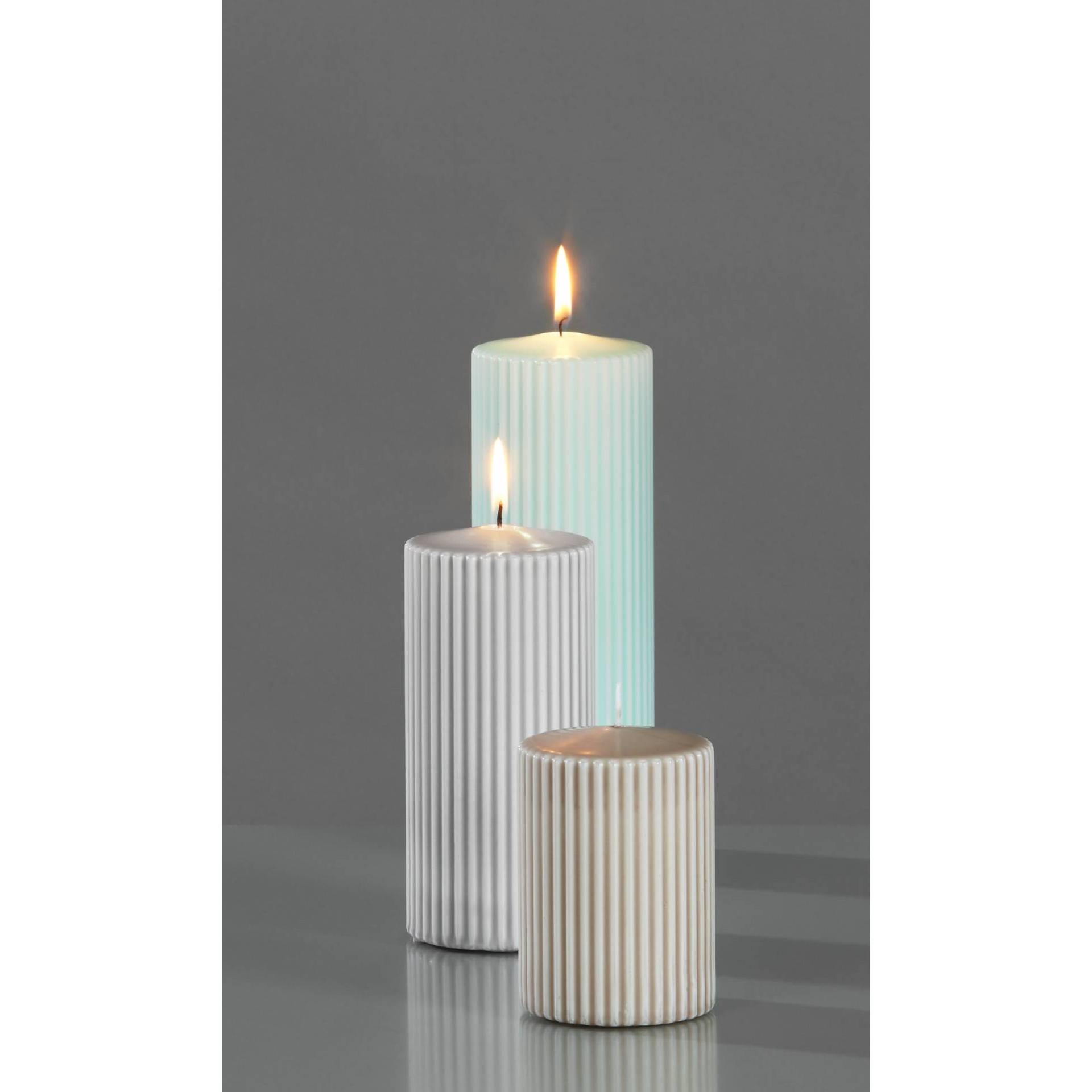 821-0042-0043_a Rillenkerze Powder