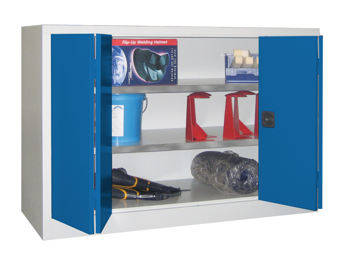 Großvolumen-Falttürenschrank, 2 BödenGroßvolumen-Falttürenschrank, 2 Böden