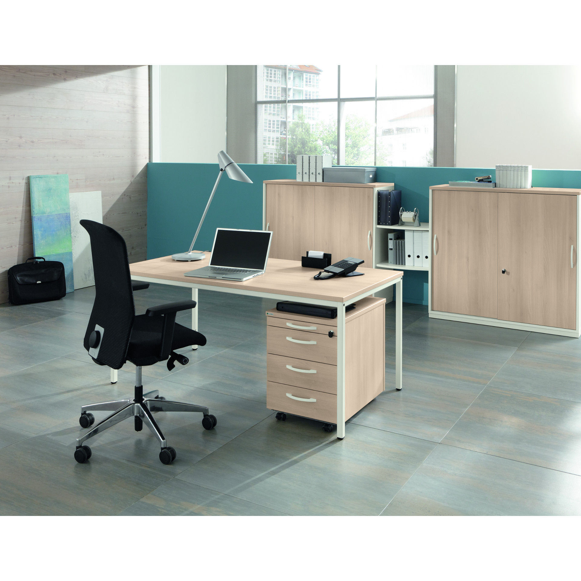 337_introtec_ambiente Palmberg Schreibtisch Serie intro-tec Q