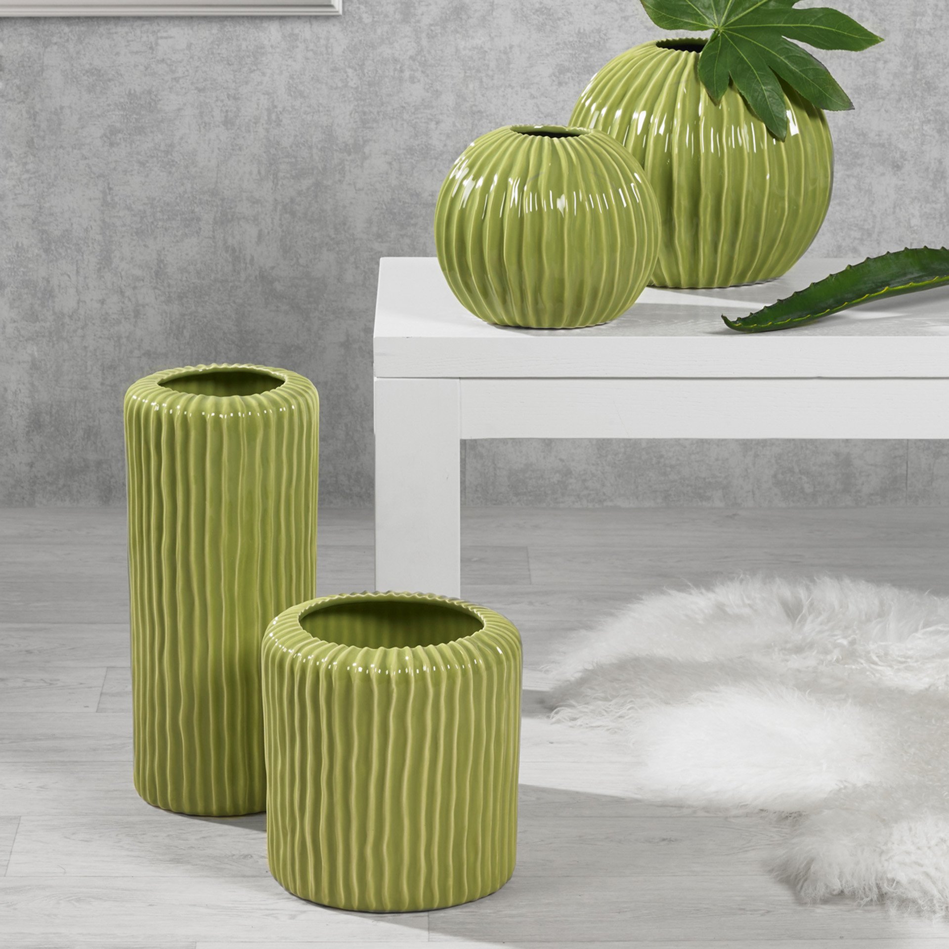 821-0058-50-0056-50 Kaheku Vase Agois grün